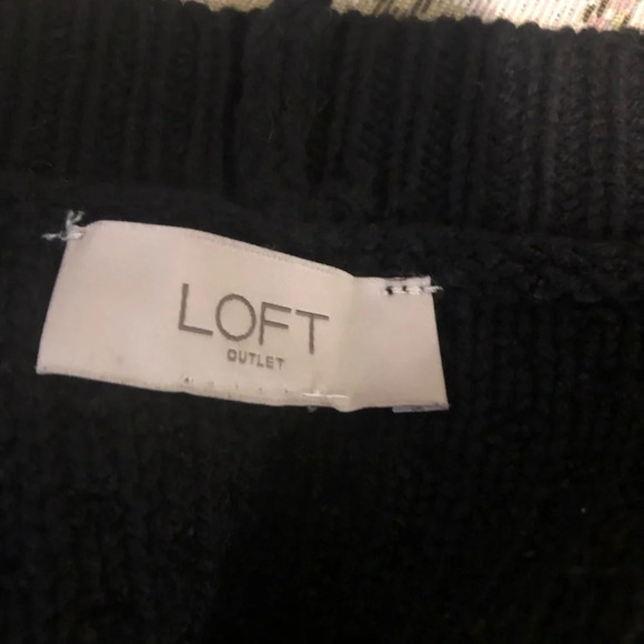 - Loft sweater - Picture 2 of 3